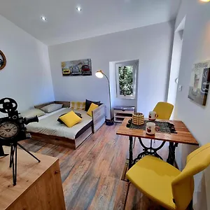 https://retro-chic-studio-pula.in-istria.net